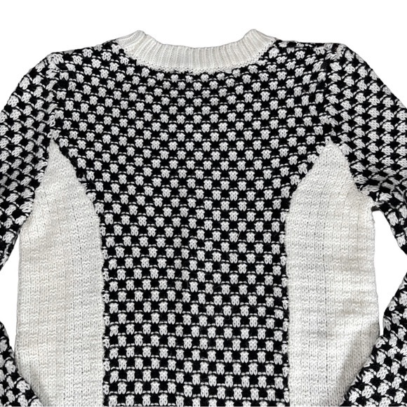 Xhileration size small black & white checkered sweater w/white sides & cuffs EUC - Picture 8 of 14